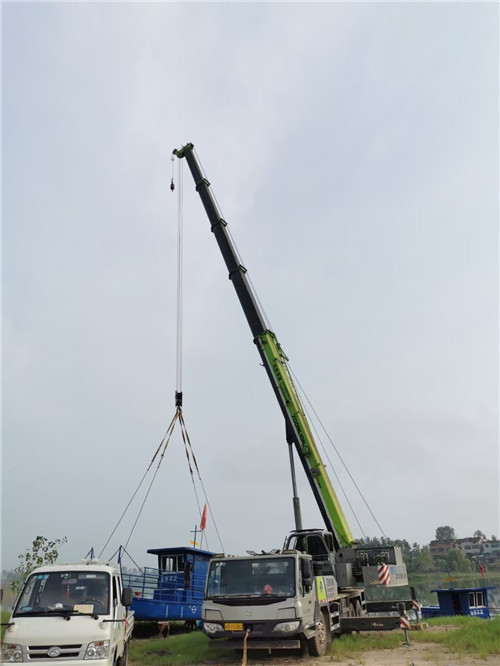 灯塔市桥梁建设吊装案例