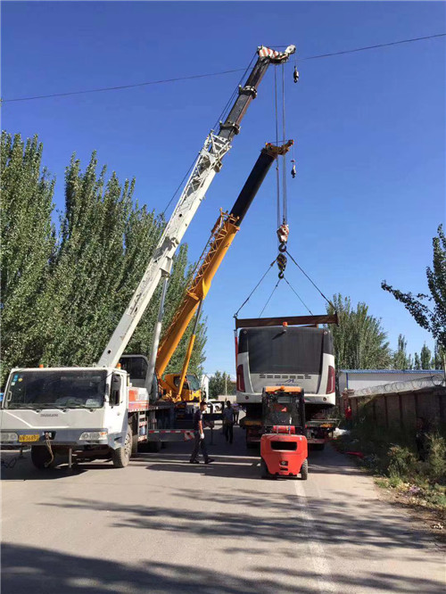 灯塔市港口集装箱搬运案例